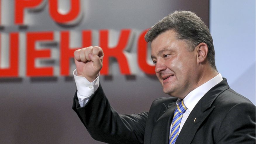 Порошенко в Твиттере поздравил Украину с формированием проевропейского правительства