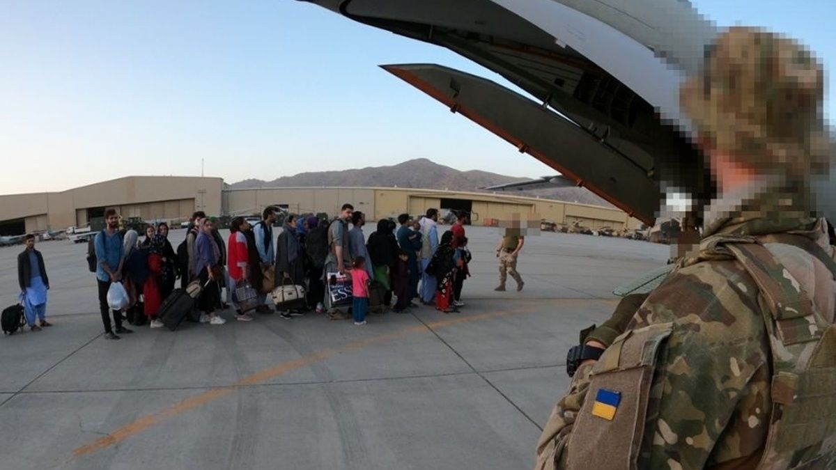 ГУР: спецслужбы РФ и росСМИ намеревались помешать эвакуации украинцев из Афганистана 