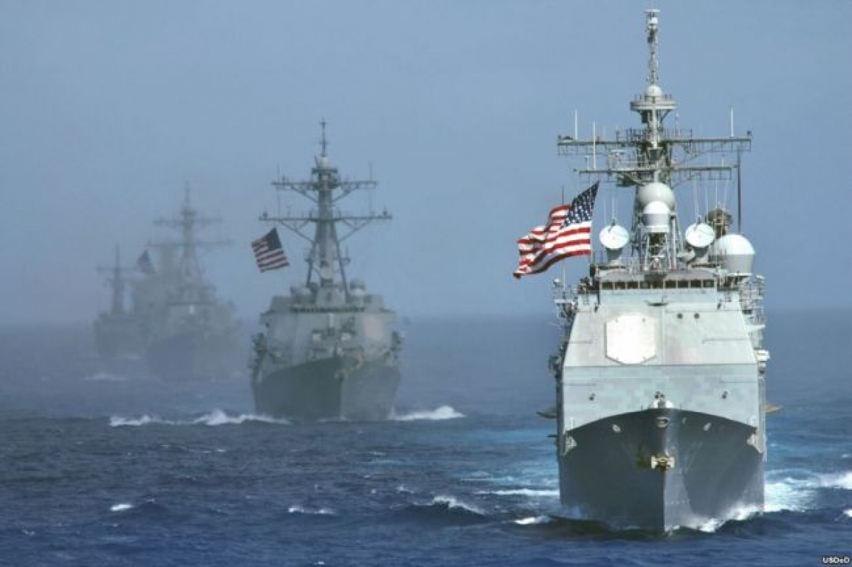 НАТО отправил 4 военных корабля к участку "Северного потока-2": российский флот экстренно послан на Балтику