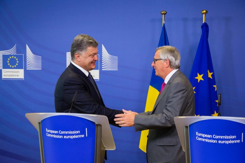 Безвиз доказал, украинцам можно доверять: Юнкер оценил усилия Порошенко по сближению Украины с ЕС
