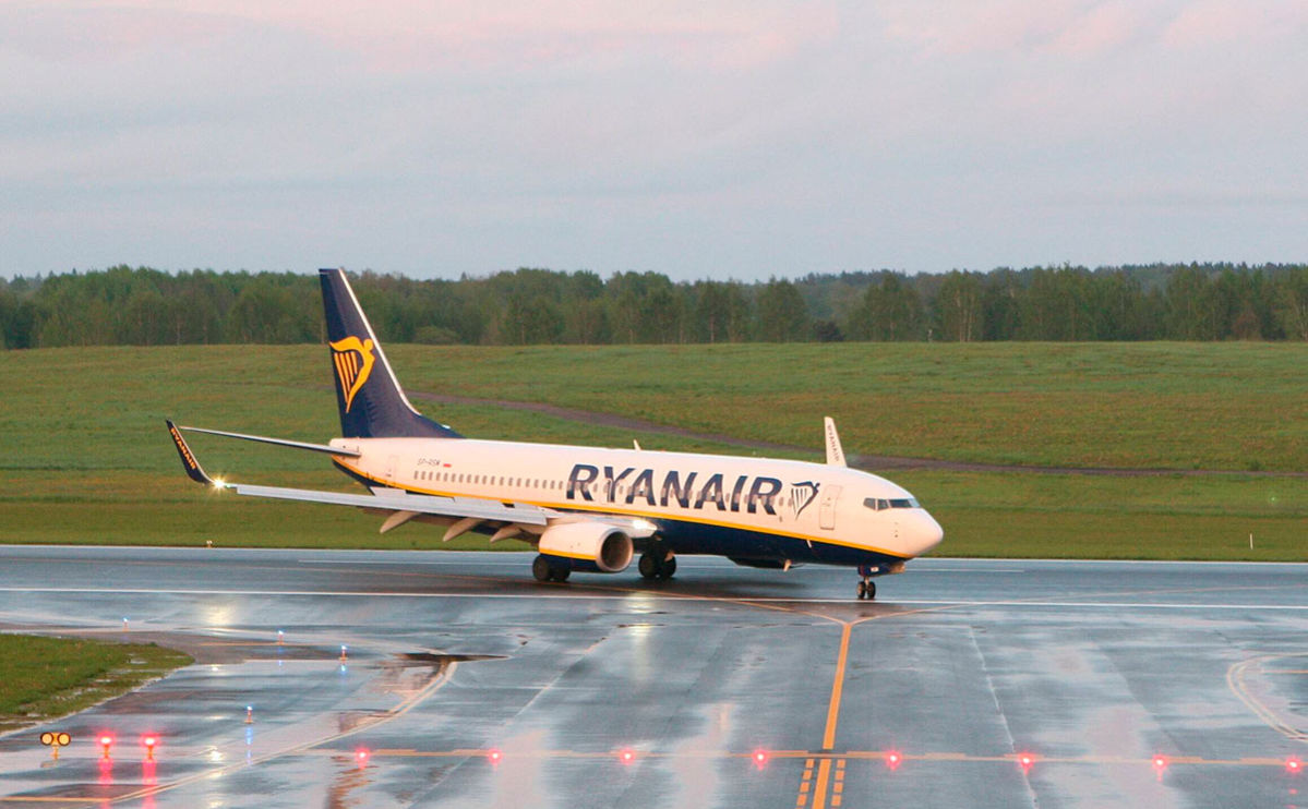 Новое происшествие с самолетом Ryanair: экстренно сел в Берлине