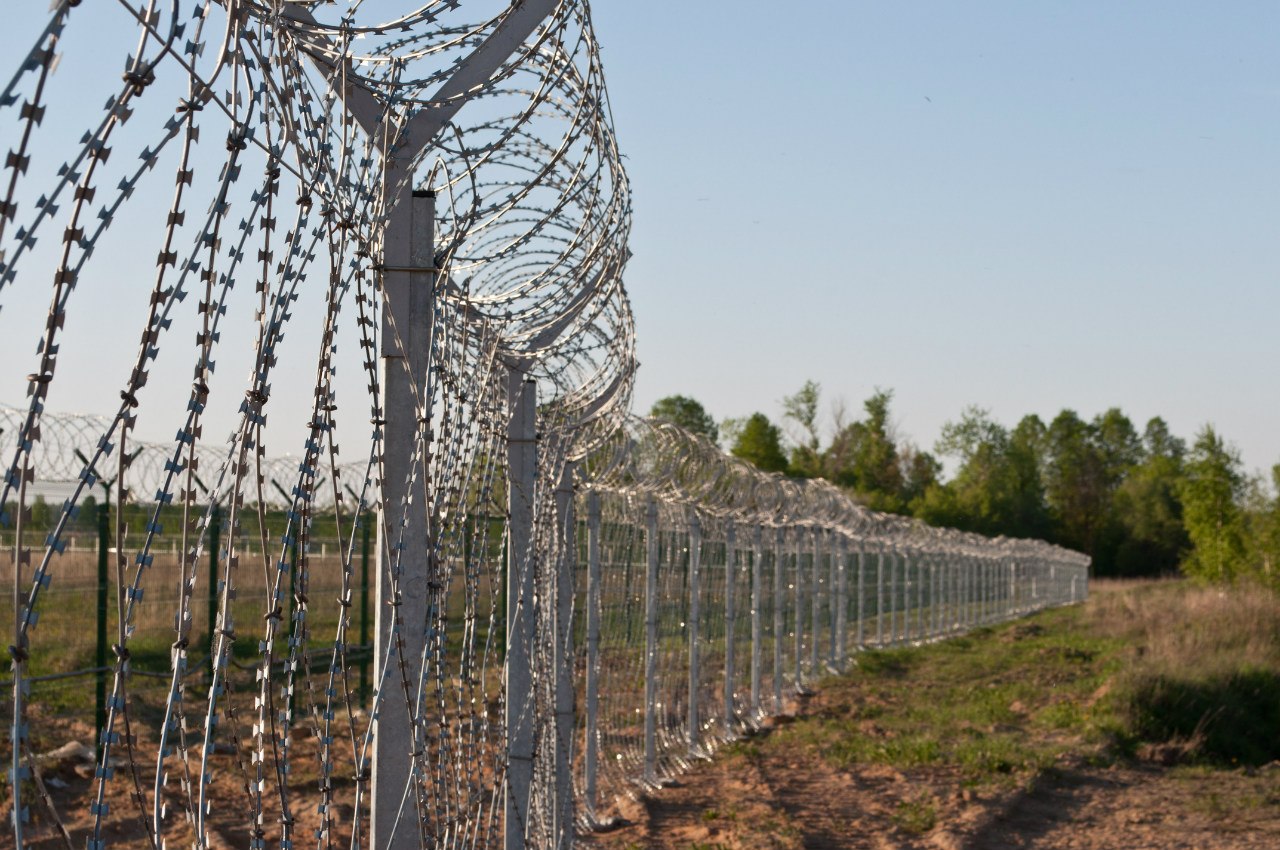 Оккупанты сообщили "истинное назначение" стены на админгранице с Крымом