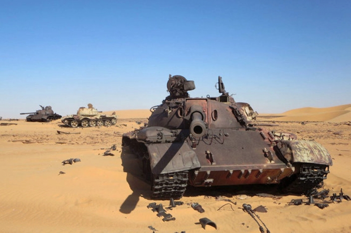 ​В Ливии удары дронов по танкам производства РФ попали на видео - войска Хафтара отступают