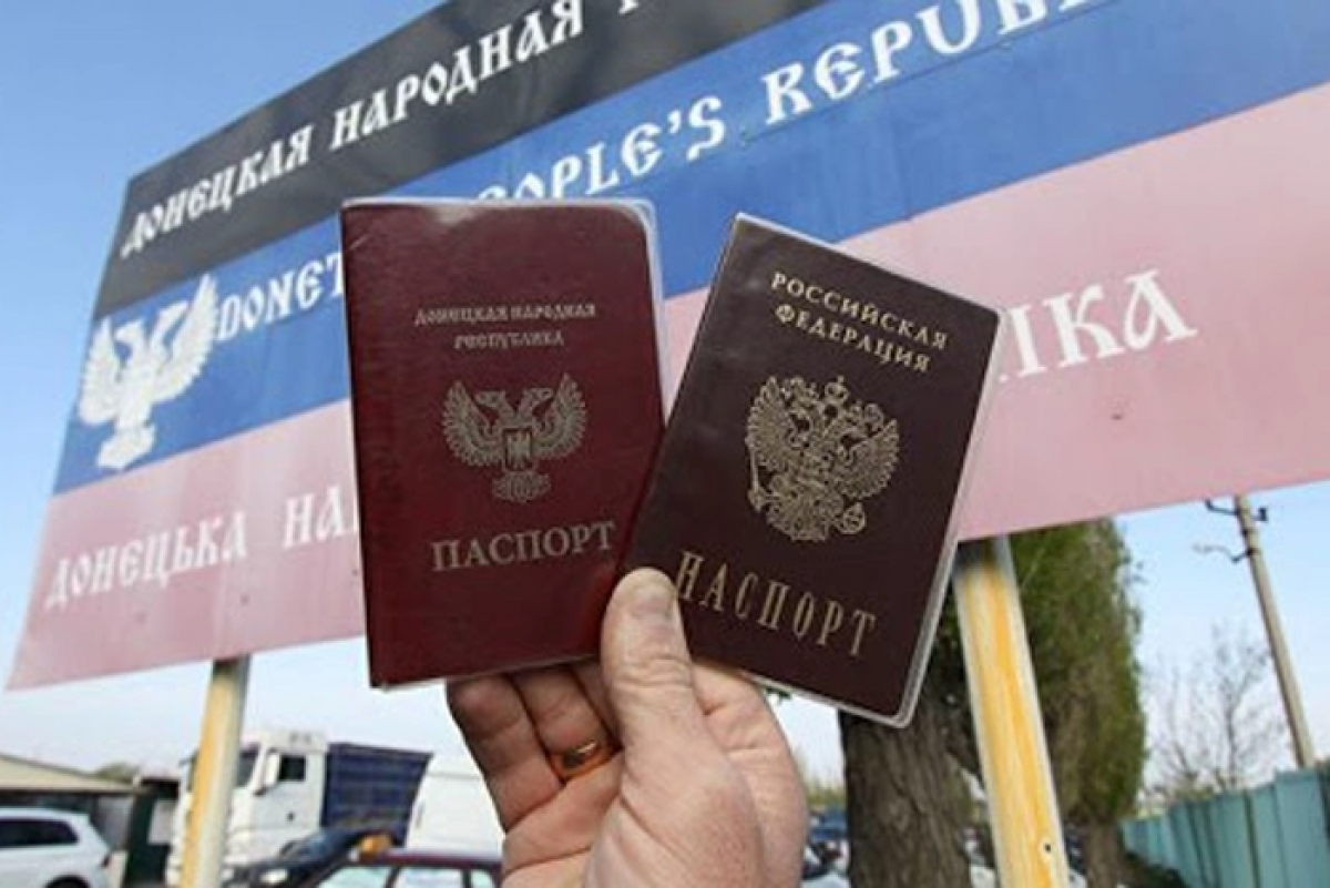 ​"ЛНР" и "ДНР" объявили полную изоляцию от России - не пустят даже за паспортами