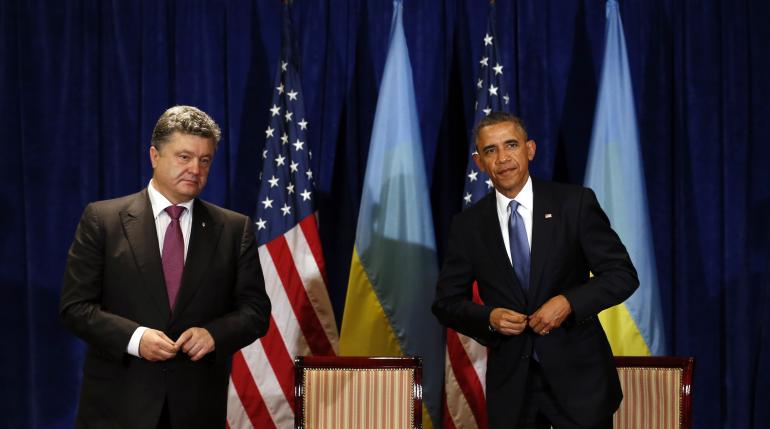Обама заверил Порошенко в полной поддержке мирных переговоров по Донбассу
