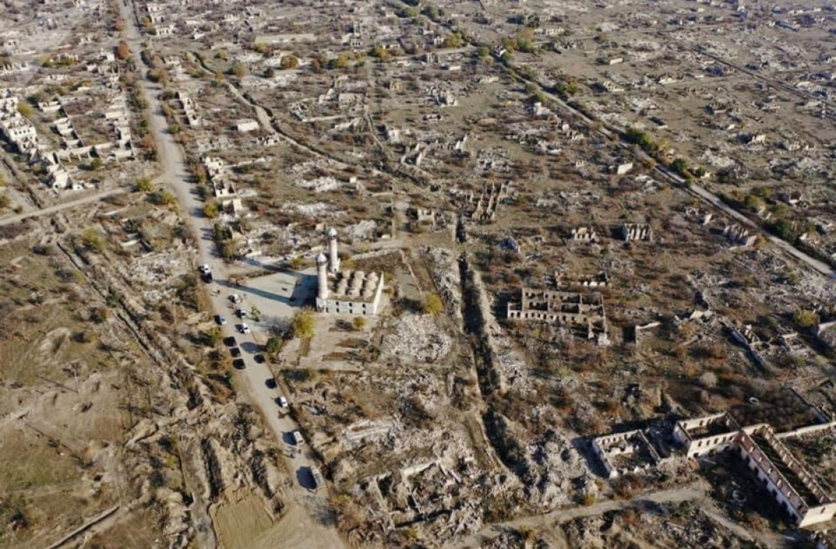 Армения превратила знаменитый Агдам в "Кавказскую Хиросиму": Баку показал последствия оккупации