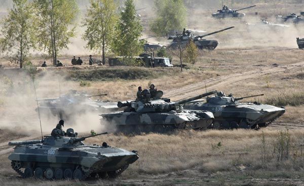 В 2015 году Россия проведет 20 военный учений на юге страны
