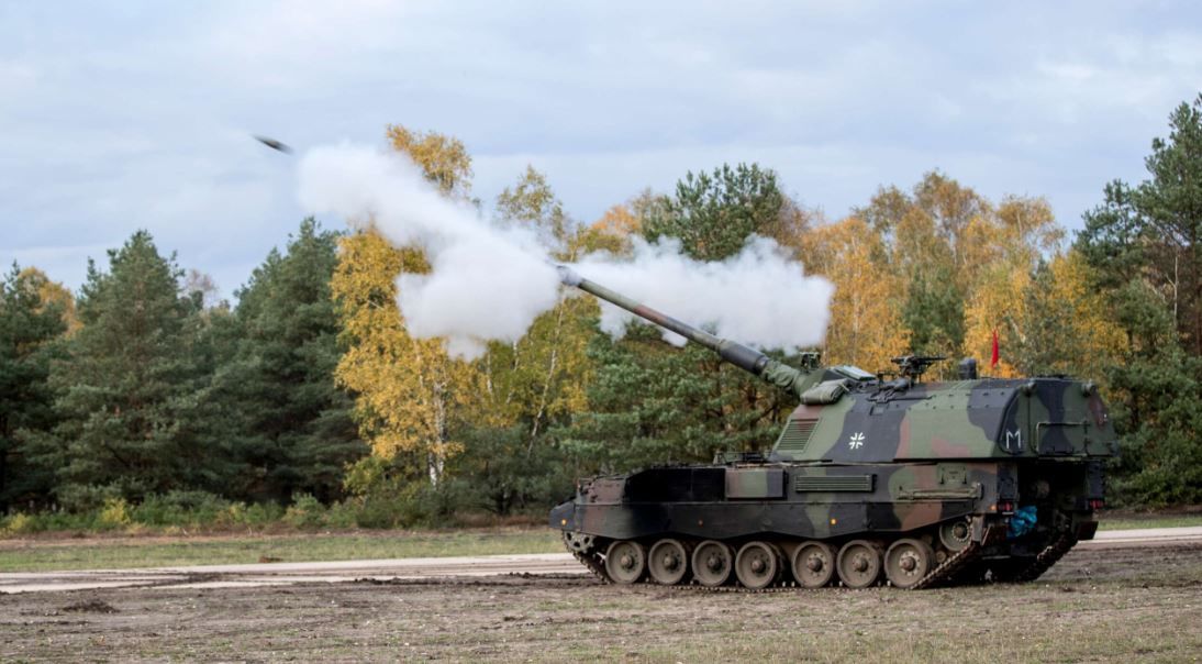 Вражає ворожі цілі з першого пострілу: ЗСУ задоволені застосуванням німецьких PzH 2000