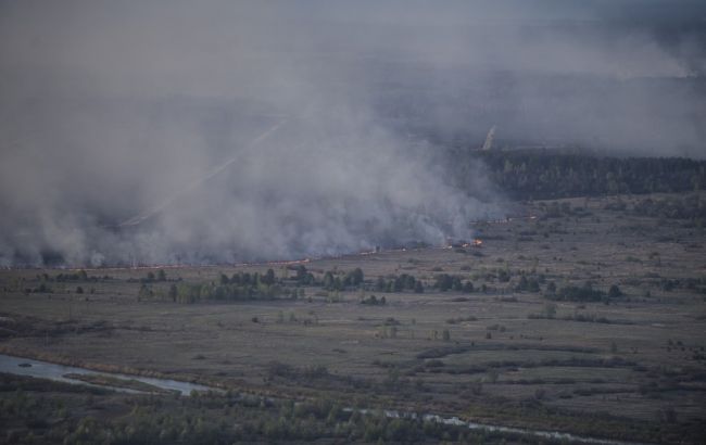 ГосЧС: Площадь пожара под ЧАЭС уменьшилась в 4 раза