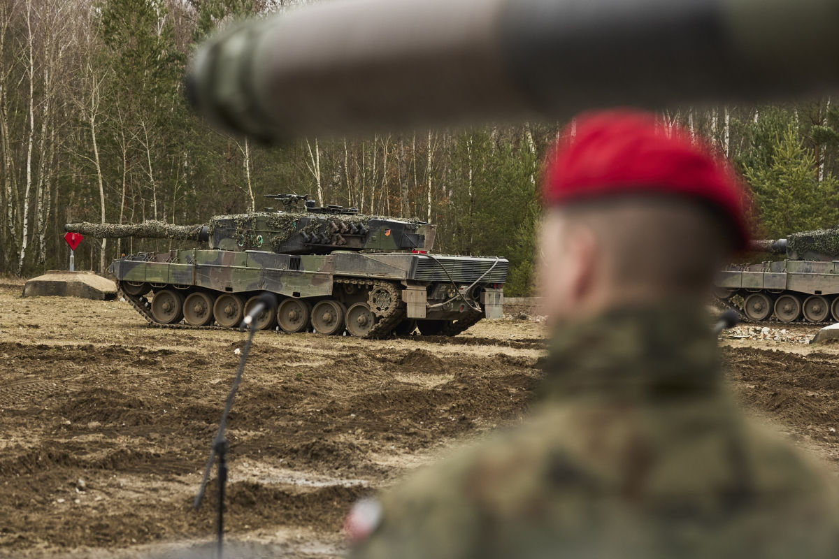 ​Первые Leopard 2 сегодня приедут в Украину – Bloomberg