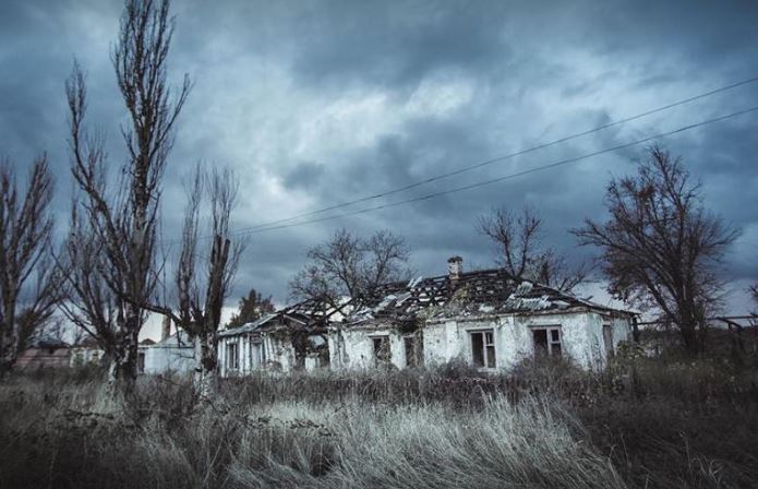 За Луганск и Донецк ничего не будет прощено: фотограф показала изуродованный Россией Донбасс - фото