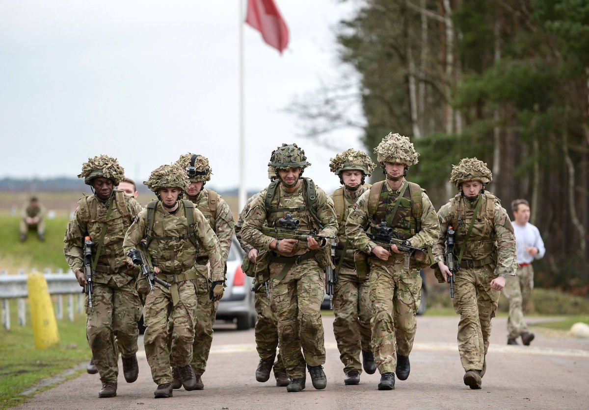 Польща отримала допомогу від НАТО – перша група військових з'явилася на кордоні з Білоруссю