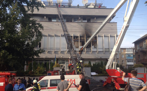 Пожар в здании телеканала "Интер": в полиции сообщили подробности событий  и выяснили предположительную причину возгорания
