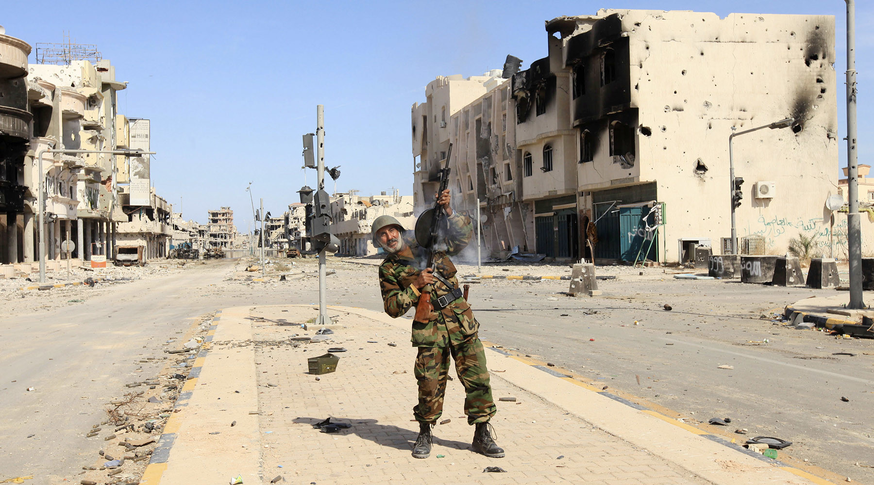 Ливия на пороге гражданской войны: армия фельдмаршала Хафтара захватила аэропорт в Триполи