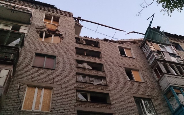 Обстрел Донецка: снаряды попали в жилые дома в Куйбышевском районе
