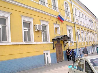 Басманный суд в Москве оцеплен полицией: готовятся к слушаниям по делу Немцова