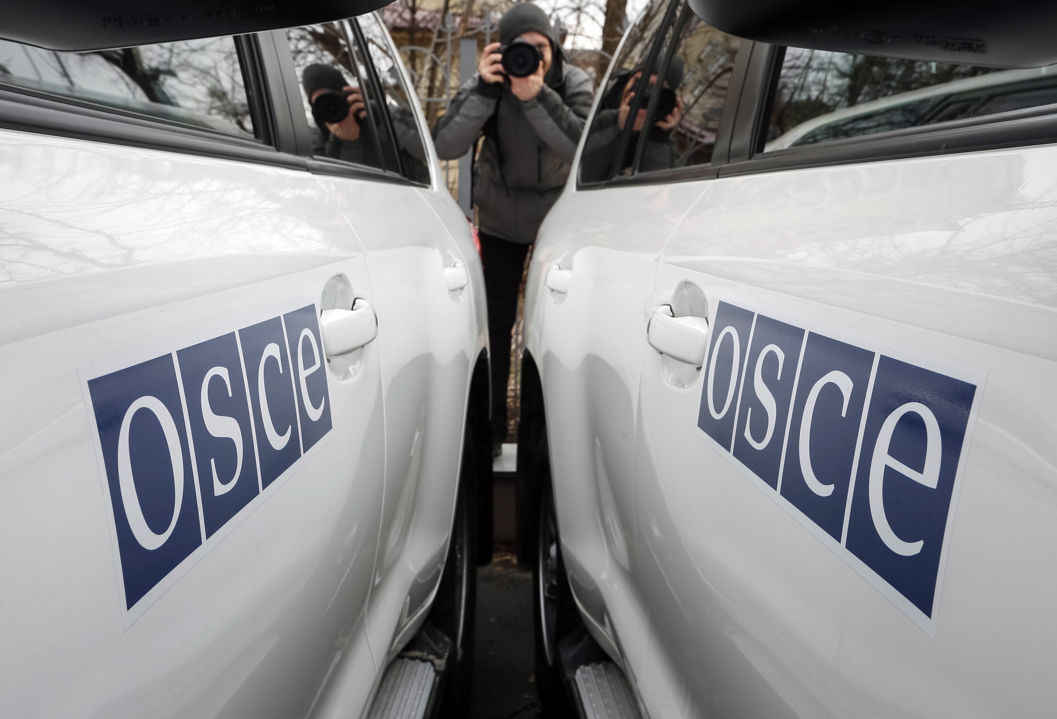 ​Боевики используют символику ОБСЕ для передвижения вблизи линии соприкосновения, - Лысенко