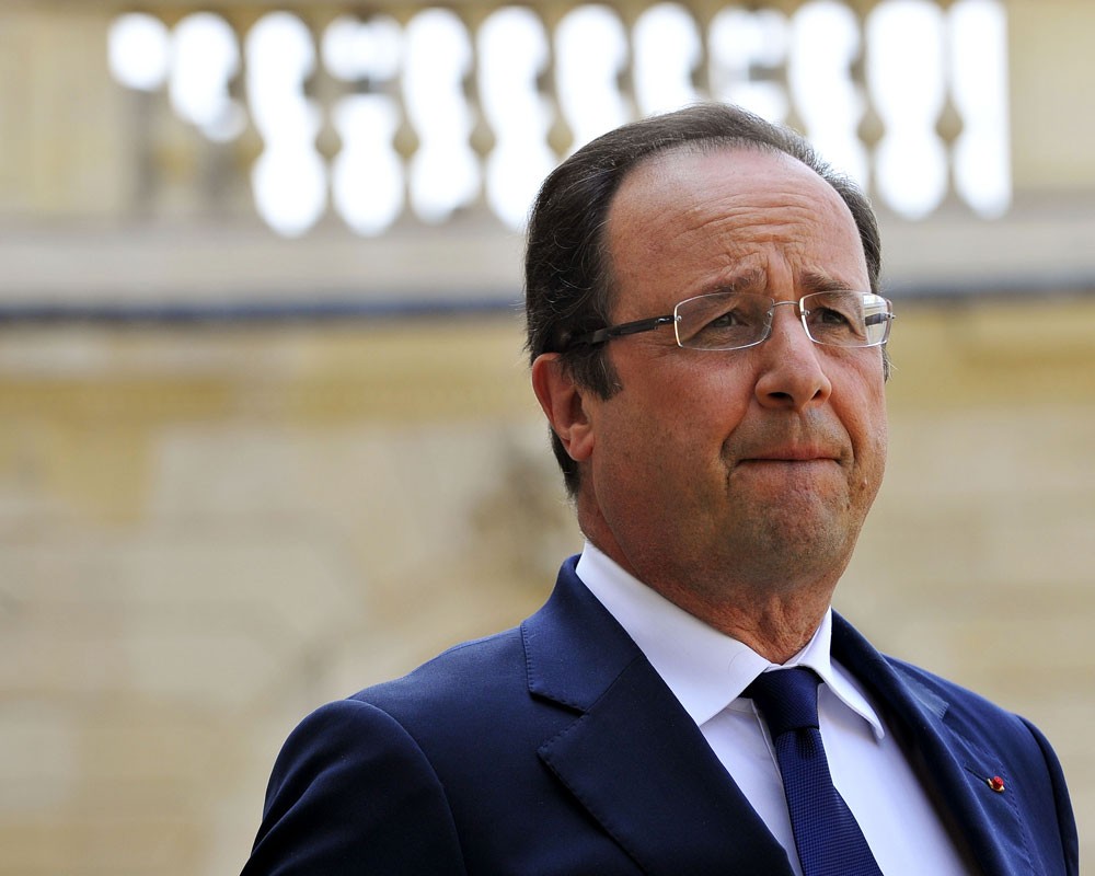 Олланд: угрозы для Франции еще не кончились
