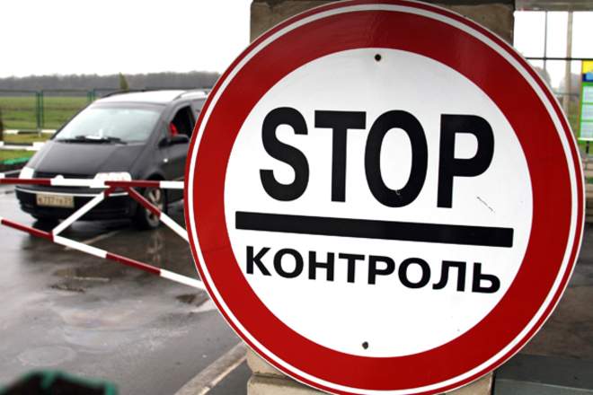 ДНР: в Донецке полностью закрыт выезд и въезд в город