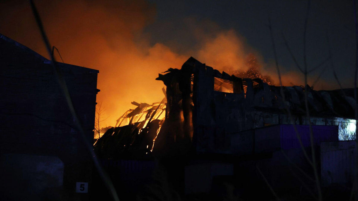 У Кемерові під час пожежі у будинку для літніх людей живцем згоріли десятки людей