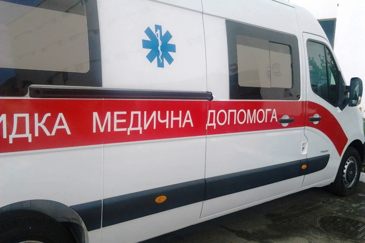 ​Четверо бойцов ООС ранены на Донбассе, спецборт доставил в Киев "тяжелых" 