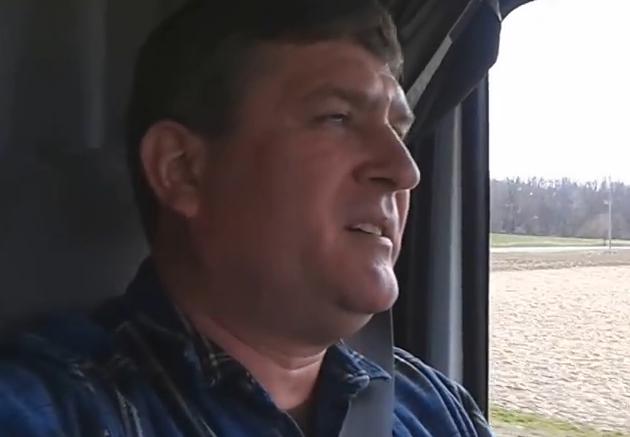 "Пролетайский марш": дальнобойщик Дубовский взорвал Интернет новым "патриотичным" хитом о России