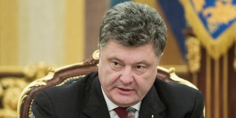 Петр Порошенко наложил вето на "безвизовый" закон и внес в него ряд поправок