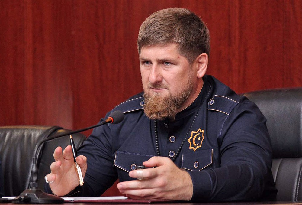 Бывший боевик  Кадыров, люто ненавидя Европу и Америку, просит провести матчи ЧМ-2018 в Чечне