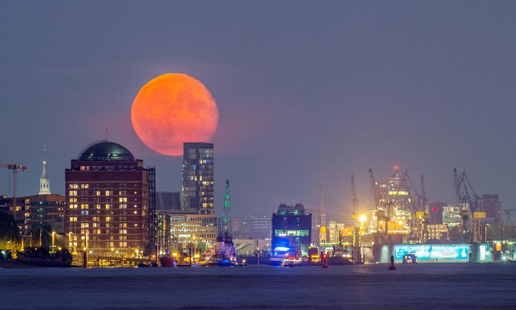 В конце сентября жители Земли смогут наблюдать «кровавую луну»: подробности потрясающего события