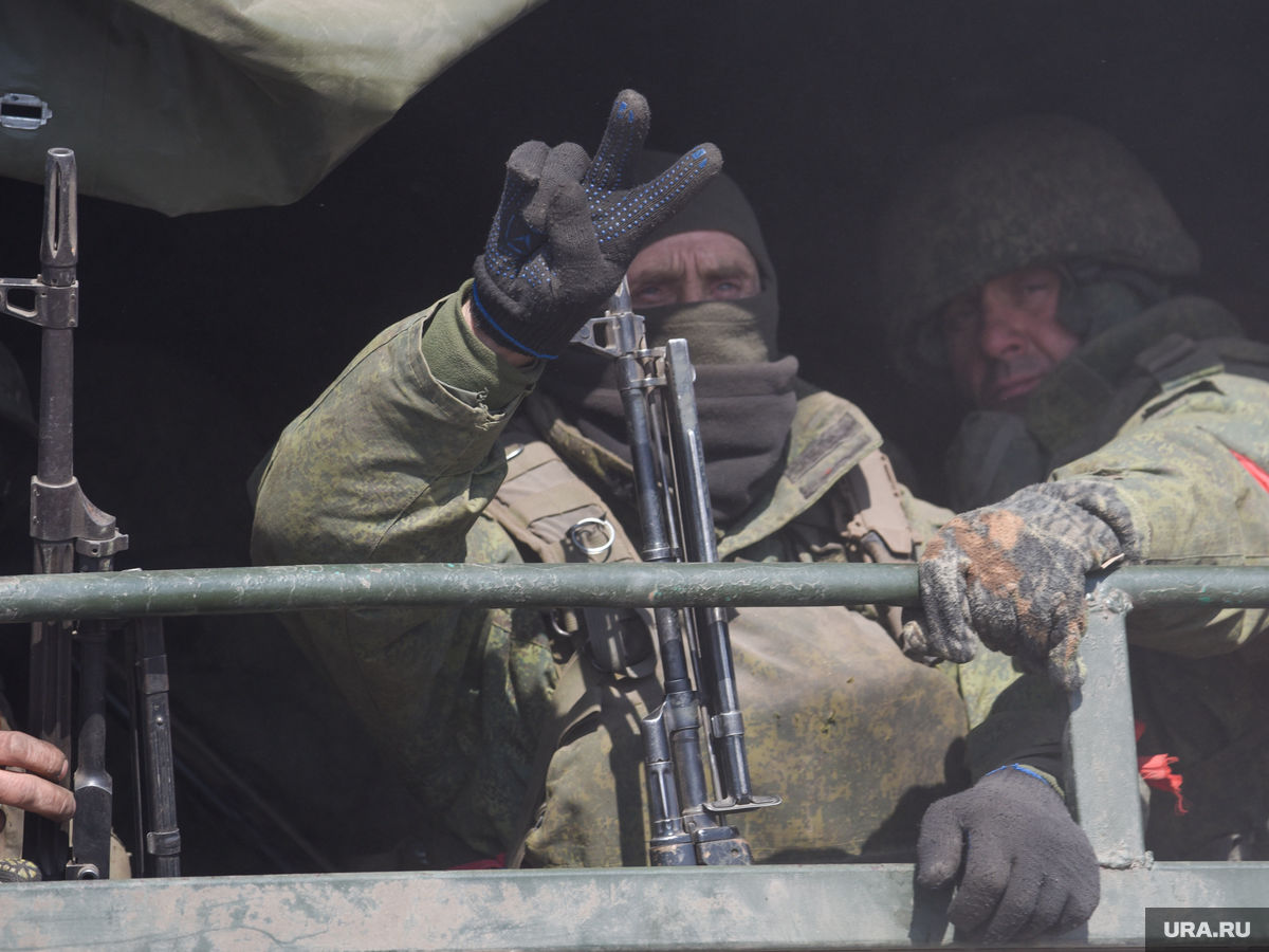 Армия РФ готовится к "жесту доброй воли": оккупанты начали "эвакуацию" в Каменке-Днепровской