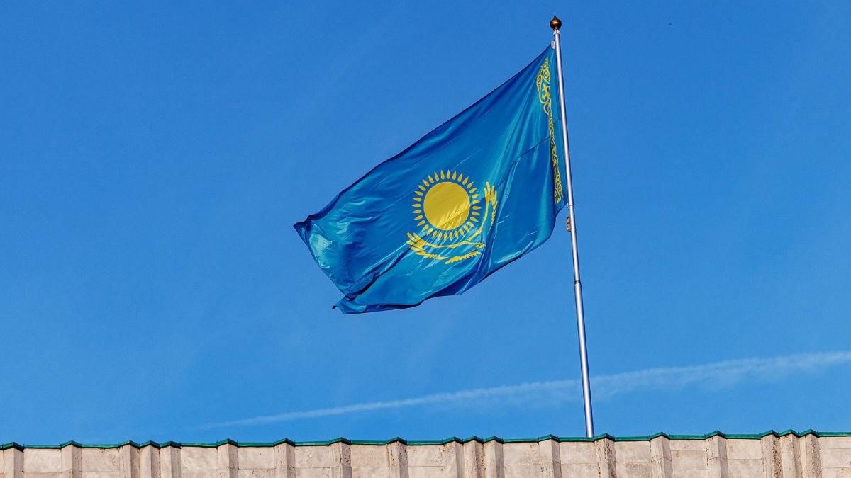 Казахстан оголосив про повне дотримання західних санкцій проти Росії