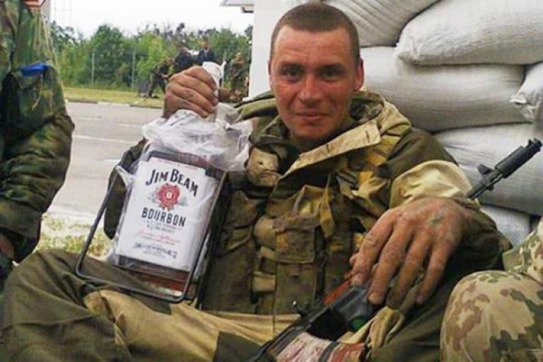 ​"Это же фото героического взятия "METRO" в Донецке!" - соцсети высмеяли пропагандистов “ДНР” за феерический "прокол" в новости об “алкоголизме ВСУ”