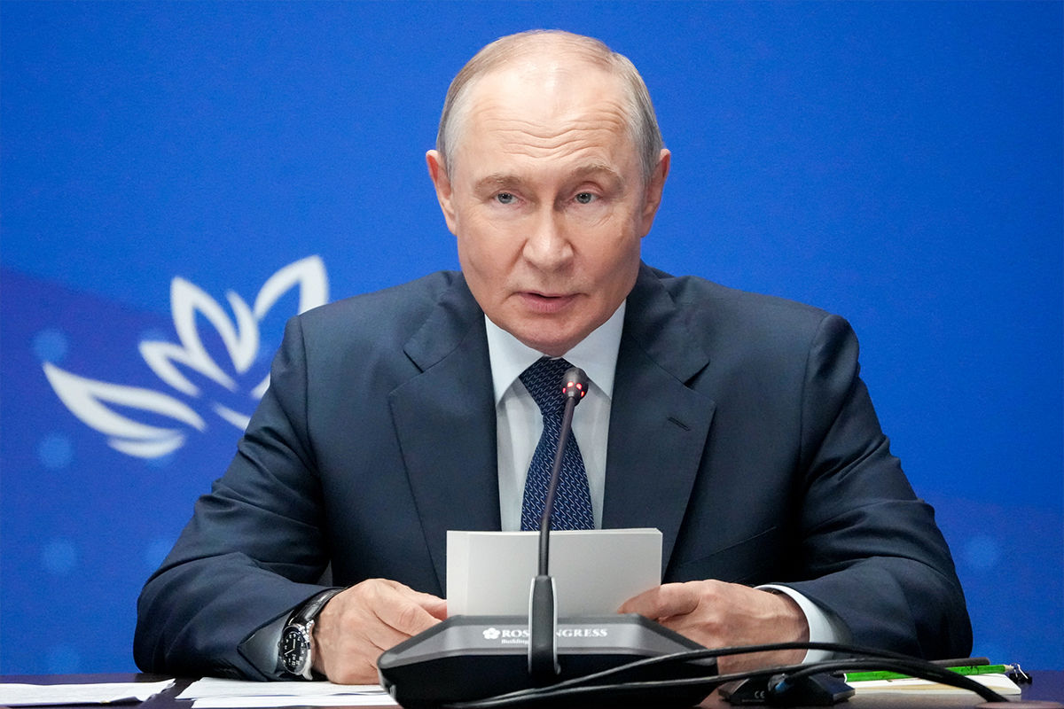 Путин призвал не экономить бюджет РФ, предложив взамен альтернативу