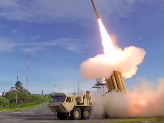США наглядно продемонстрировали Кремлю и КНДР настоящую мощь противоракетного комплекса THAAD: в Сети появились эксклюзивные видеокадры, как американцы сбивают баллистическую ракету 