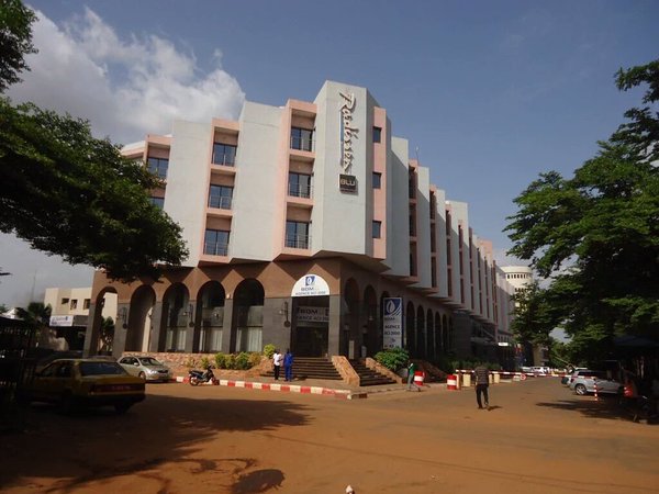 ​Нападение на отель Radisson Blue в Мали: десятки жертв, перестрелка продолжается
