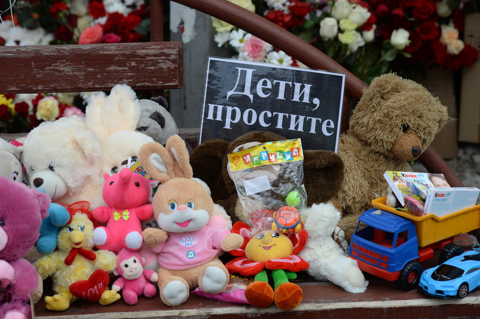 Рига даст семьям погибших в адском пожаре в Кемерово по 50 тысяч евро - в 3 раза больше, чем Москва