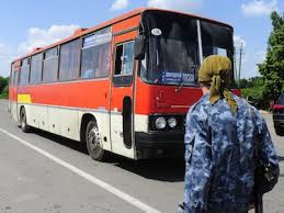 В результате обстрела рейсового автобуса в Авдеевке погибла пенсионерка