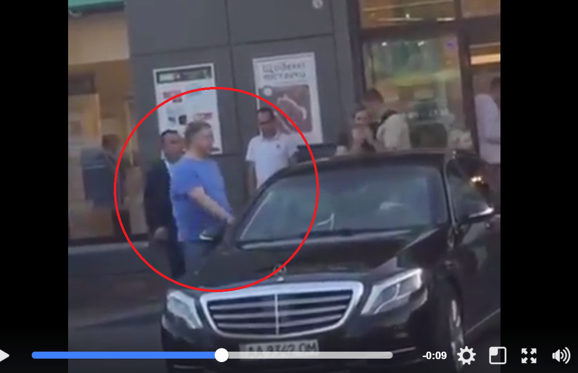 "В России такое невозможно" - видео с Порошенко в киевском супермаркете вызвало ажиотаж в Сети, - кадры