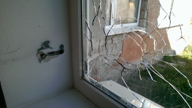 На Луганщине обстреляна школа, жертв нет