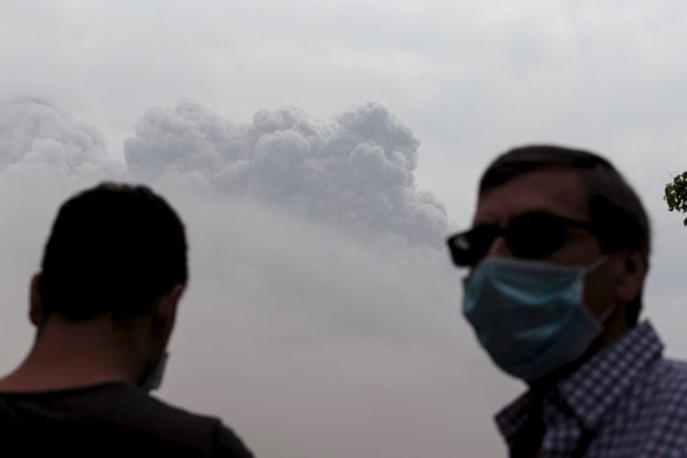 В Мексике «бушует» вулкан Колима: объявлен режим ЧС