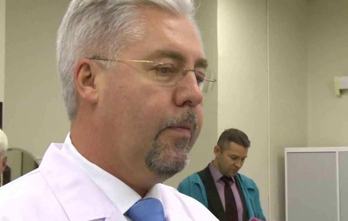 У брата-двойняшки ведущей Малышевой коронавирус: главрач Боткинской "наложил табу" на общение со СМИ