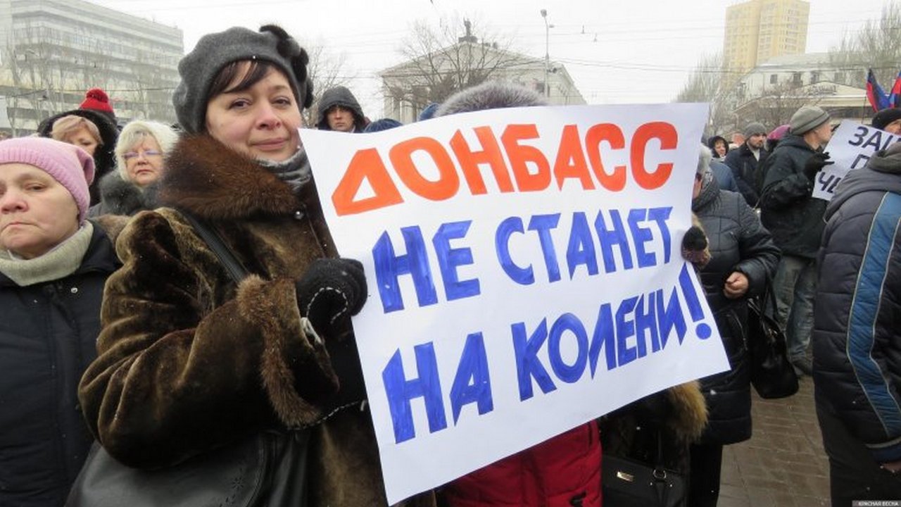 Жители оккупированного Донбасса голодают без зарплат накануне Нового года: люди клянут боевиков "ДНР" в Сети 