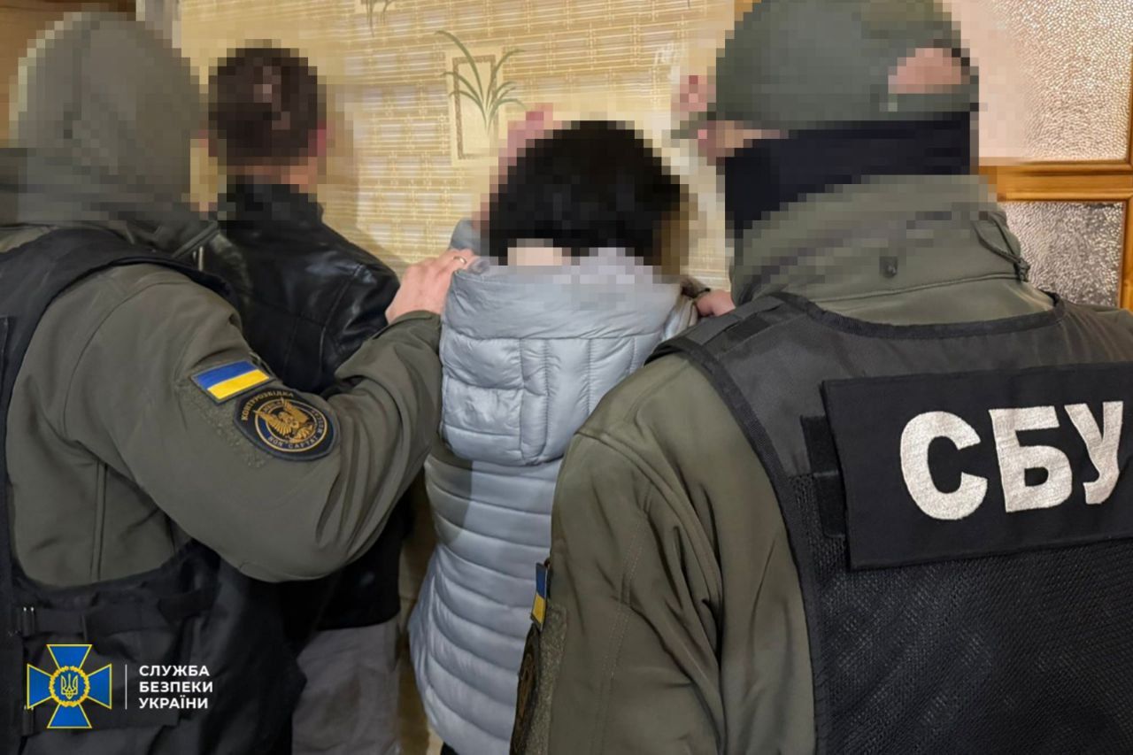 СБУ предотвратила теракты на Днепропетровщине: задержаны агенты РФ, дезертир и его подруга