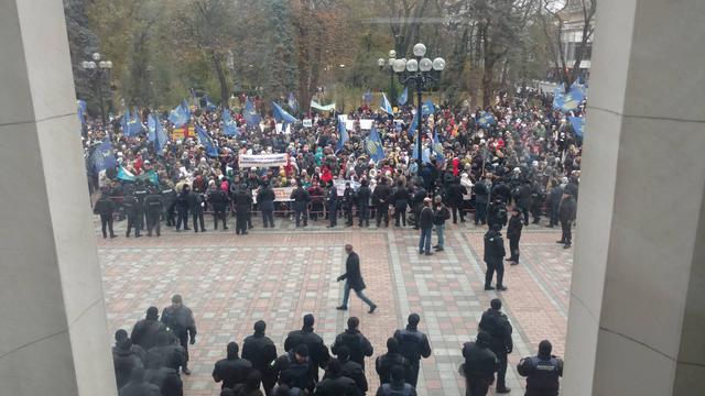 На митинг стройной колонной: выразить свой протест к Раде пришли несколько тысяч педагогов 