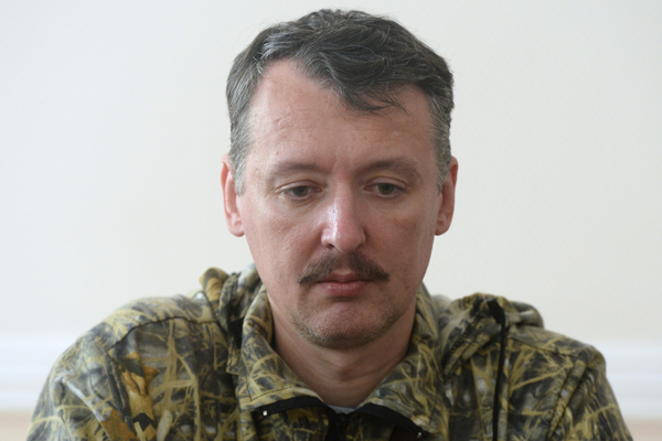 Стрелков: речи о мире в Донецке и Луганске быть не может