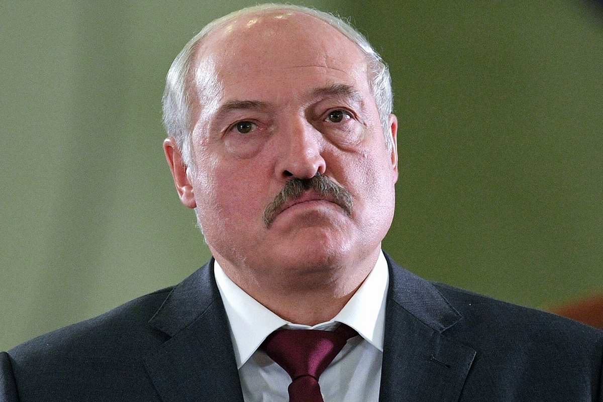 ​Лукашенко на встрече с оппозицией в СИЗО КГБ пообещал уйти из власти: "Даю вам слово, ребята"