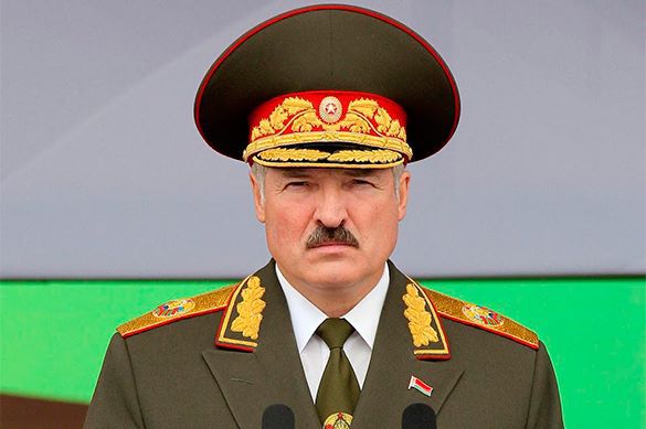 "Семь миллионов получат оружие", - Лукашенко готовит Беларусь к началу войны