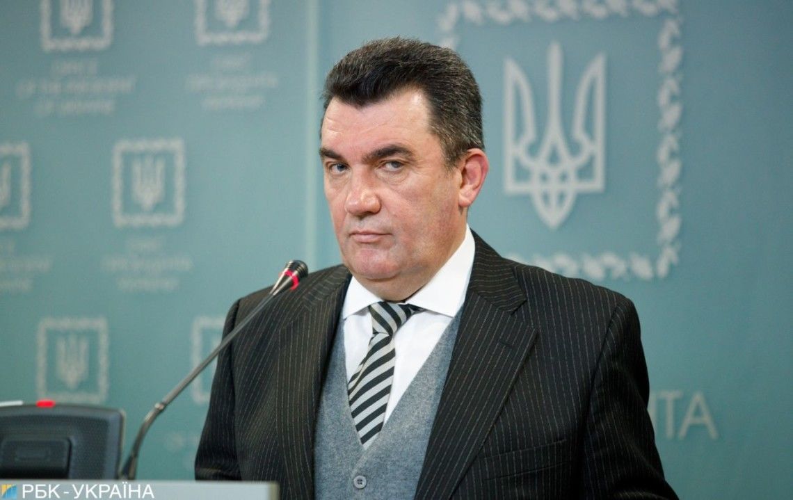 СМИ узнали, кто помог Данилову получить должность в СНБО и сблизиться с Зеленским