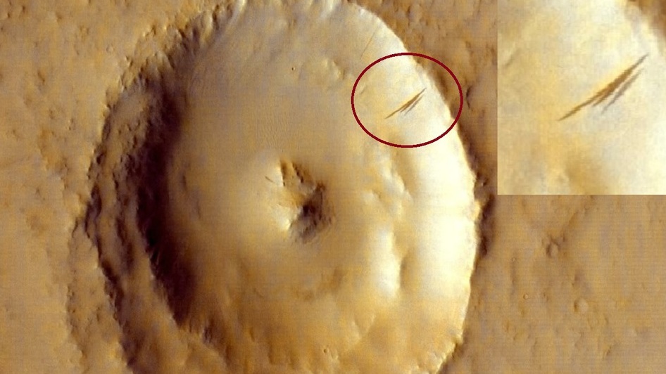 Пришельцы на Марсе: уфолог поразил научный мир находкой НЛО в кратере Красной планеты - фото