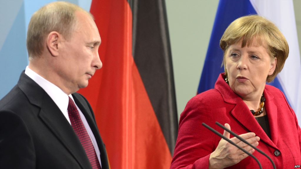 Меркель заявила Путину, что ЕС не признает выборы ДНР и ЛНР